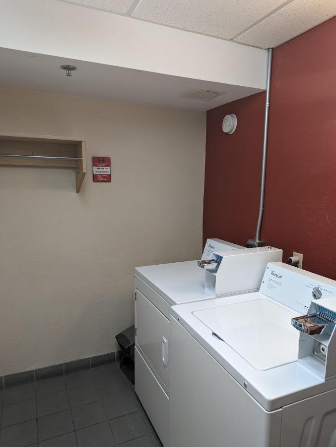 Red Roof Inn San Antonio Airport Bagian luar foto