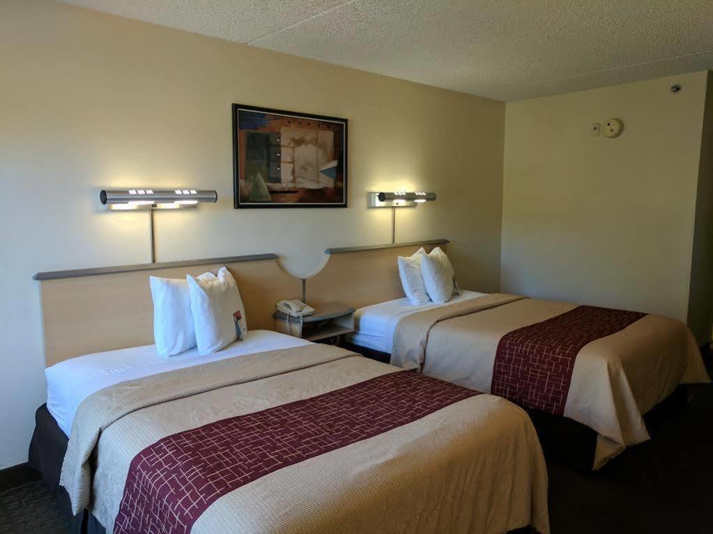 Red Roof Inn San Antonio Airport Bagian luar foto